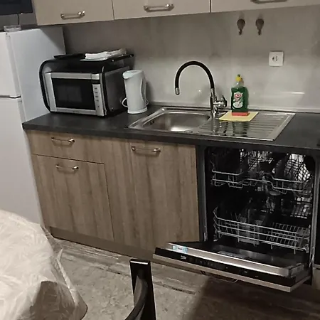 Lana Apartman *